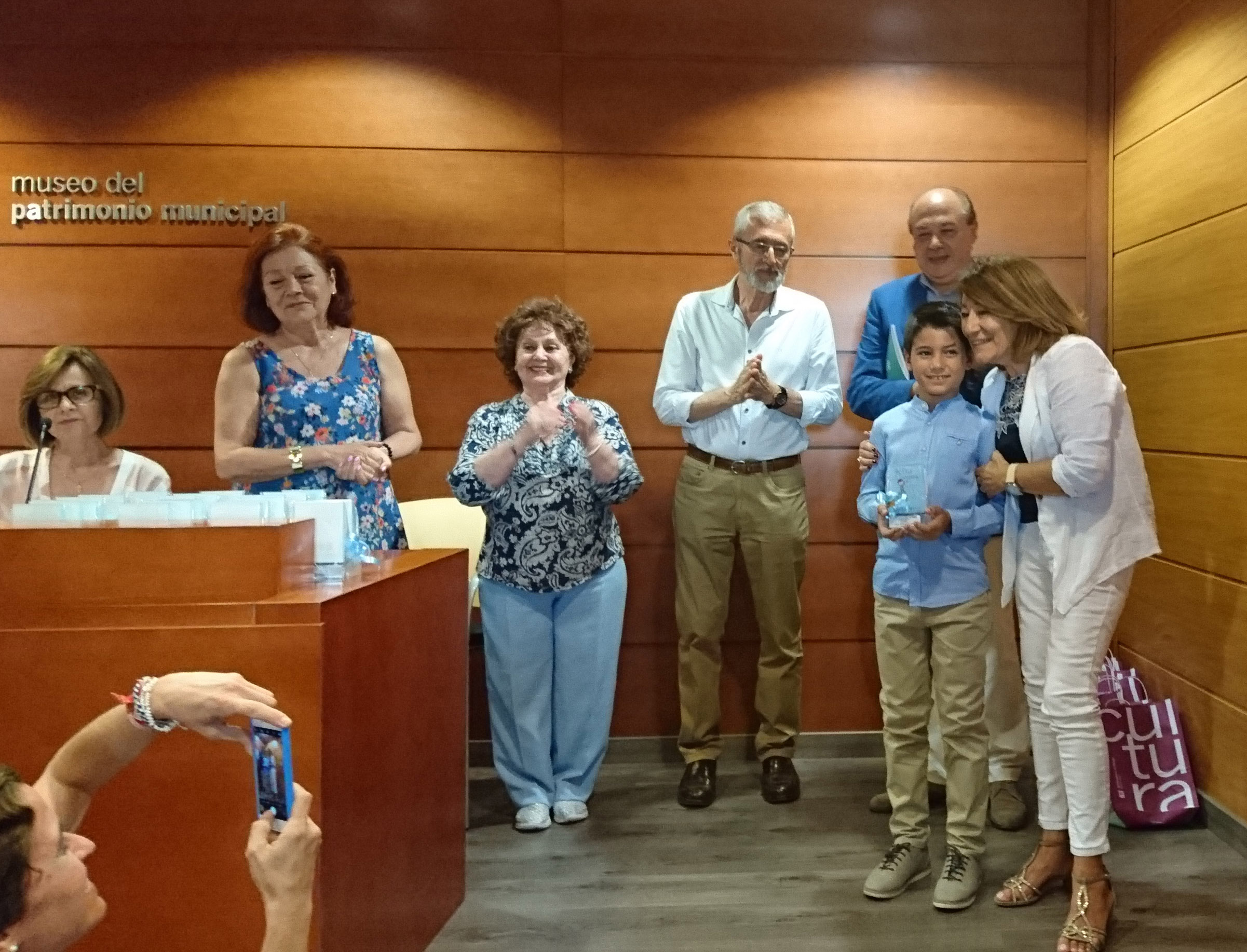 Jurado premio poesia. Antonio Gómez Yebra e Inés Mª. Guzmán. Feria del libro. Malaga