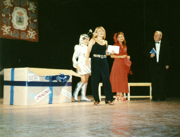 Representacion teatral cuento de la Caja Magica