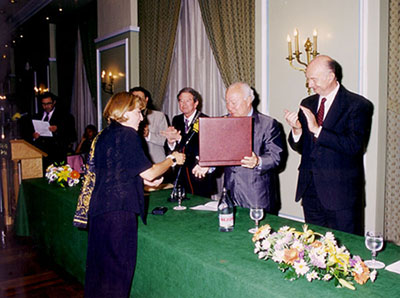 premio editorial Santillana